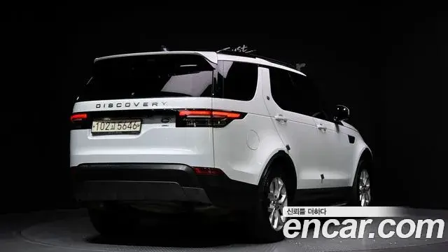Land Rover Discovery 5 2019 — Фото 1/20