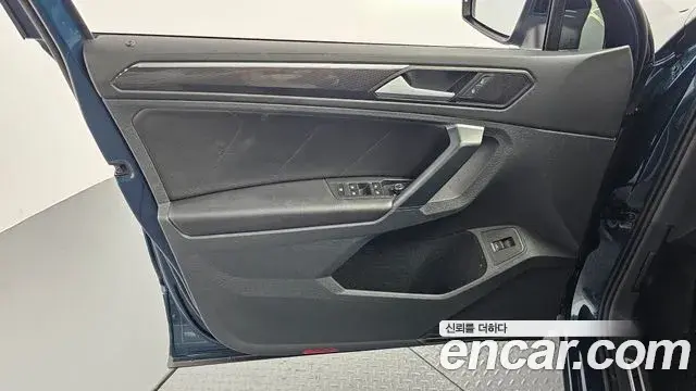 Volkswagen Tiguan 2021 — Şəkil 9/32