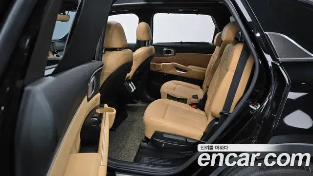 Kia Sorento 2021 — Şəkil 16/38