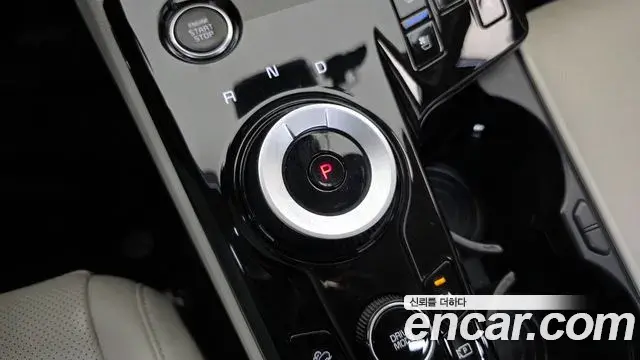 Kia Sportage 2022 — ფოტო 18/32