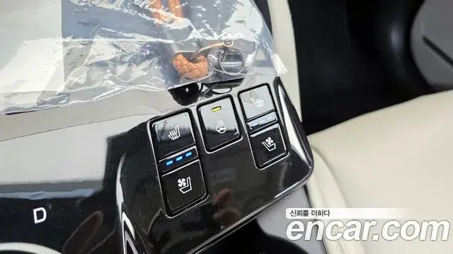 Kia Sportage 2022 — ფოტო 2/32
