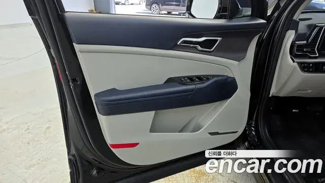 Kia Sportage 2022 — ფოტო 32/32