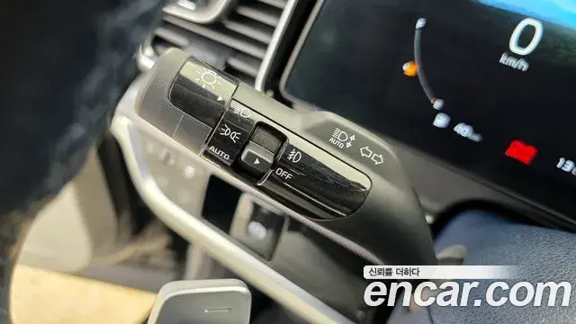 Kia Sportage 2022 — ფოტო 4/32