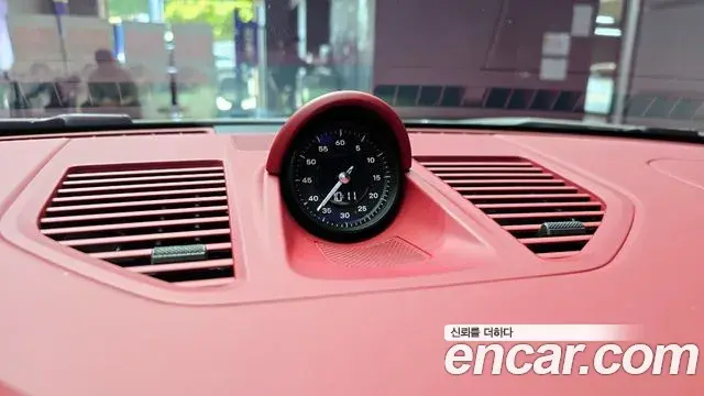Porsche 911 2023 — ფოტო 13/30
