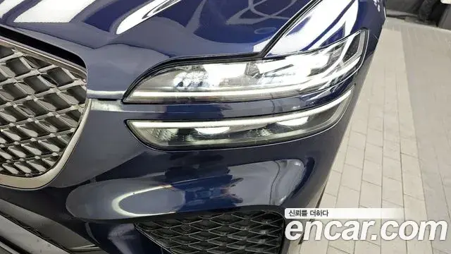 Genesis GV70 2021 — ფოტო 13/34