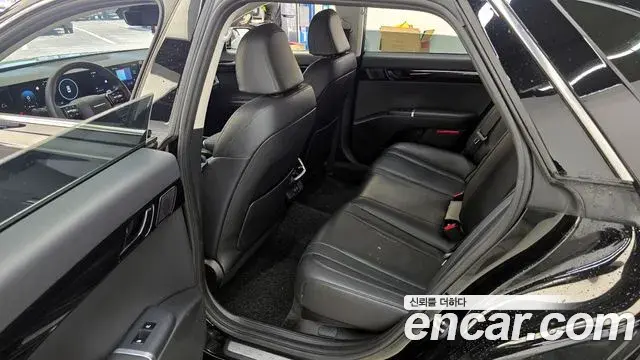 Hyundai Grandeur Hybrid 2024 — Photo 2/31