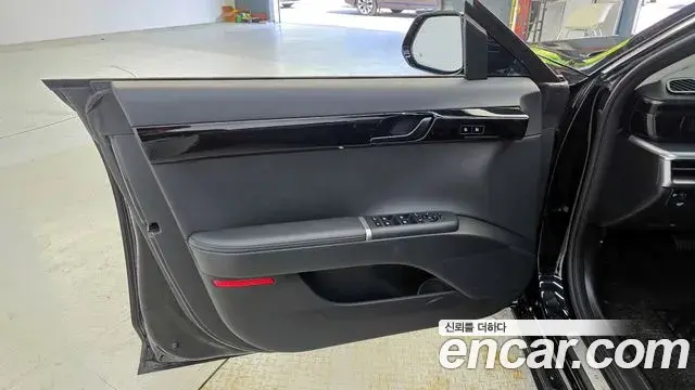 Hyundai Grandeur Hybrid 2024 — Photo 10/31