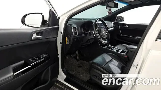 Kia Sportage The Bold 2019 — Фото 8/20