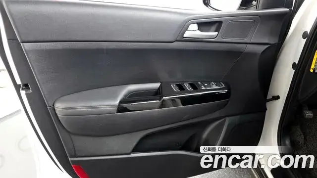 Kia Sportage The Bold 2019 — ფოტო 27/32