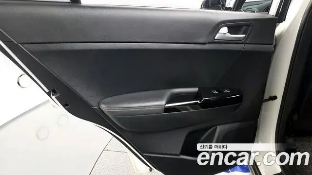 Kia Sportage The Bold 2019 — ფოტო 2/32