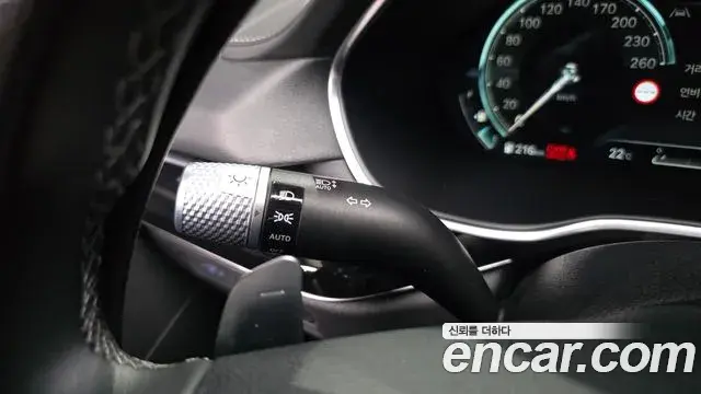 Genesis G80 2022 — Şəkil 18/39