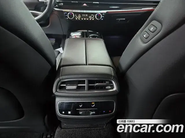 Genesis G80 2022 — Şəkil 35/39