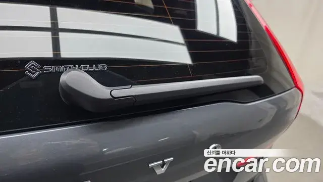 Volvo XC60 2018 — ფოტო 35/35