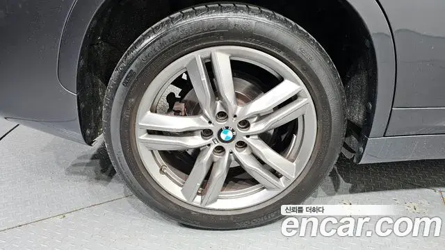 BMW X1 2021 — Photo 13/31