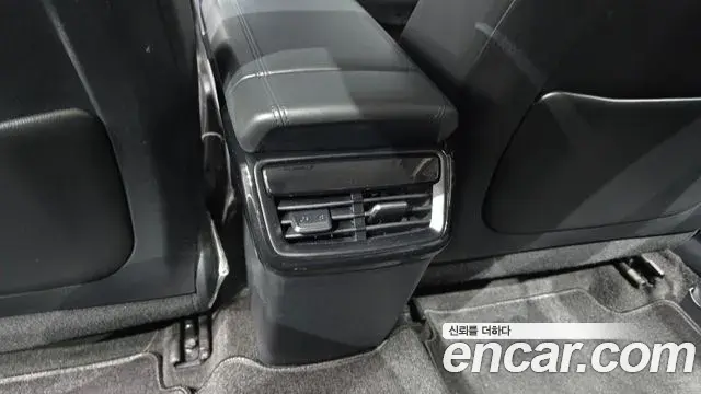 Kia K8 2022 — Şəkil 25/30