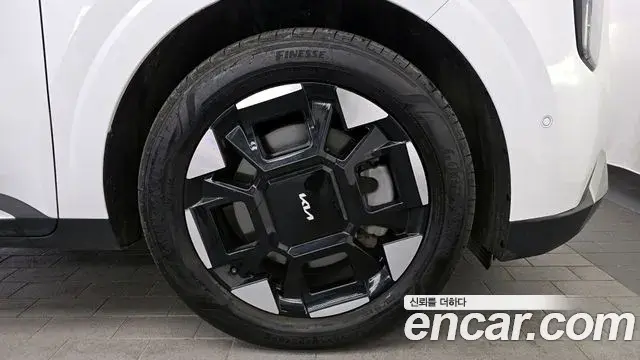 Kia Carnival 2025 — Photo 18/33