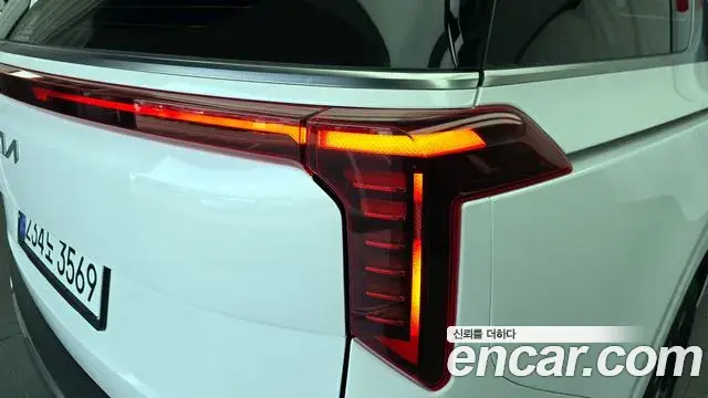 Kia Carnival 2025 — Photo 28/33