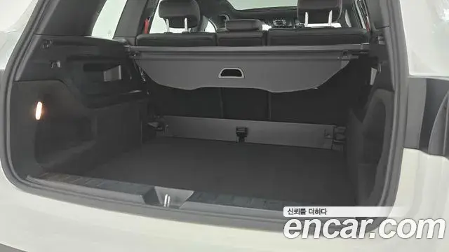 Mercedes-Benz GLB-Class 2025 — Фото 11/17