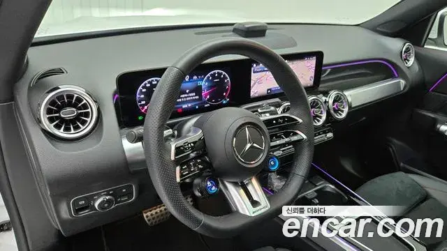 Mercedes-Benz GLB-Class 2025 — Фото 13/17
