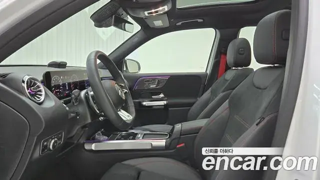 Mercedes-Benz GLB-Class 2025 — Фото 14/17