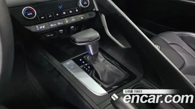 Hyundai The New Avante Hybrid 2021 — ფოტო 3/20