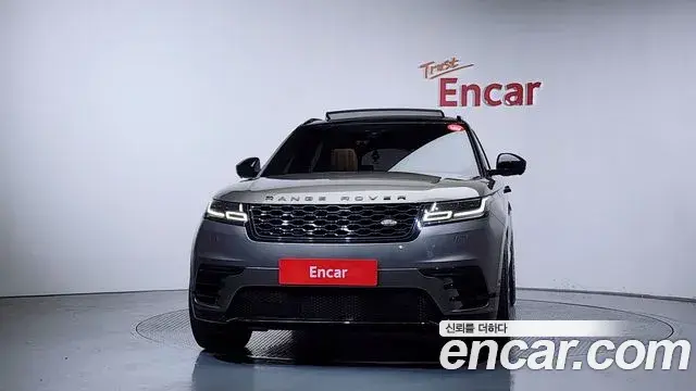Land Rover Range Rover Velar 2018 — ფოტო 1/36
