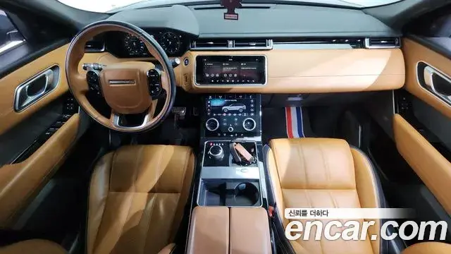 Land Rover Range Rover Velar 2018 — ფოტო 14/36