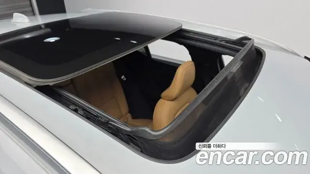 Volvo XC40 2020 — ფოტო 8/20