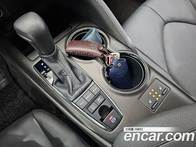 Toyota Camry 2024 — Şəkil 2/20