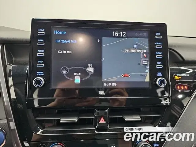 Toyota Camry 2024 — Şəkil 10/20