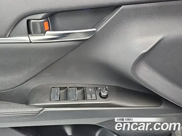 Toyota Camry 2024 — Şəkil 17/20