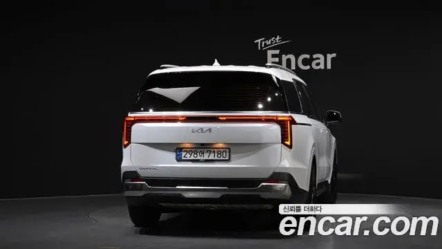 Kia Carnival 2024 — Şəkil 2/32