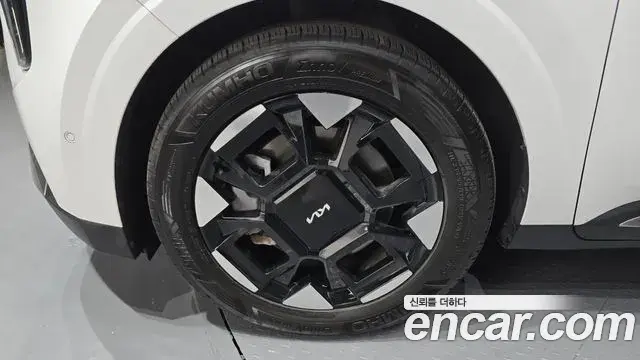 Kia Carnival 2024 — Şəkil 4/32