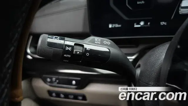 Kia Carnival 2024 — Şəkil 9/32