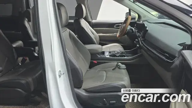 Kia Carnival 2024 — Şəkil 3/32