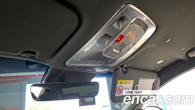 Genesis G90 2023 — ფოტო 29/30
