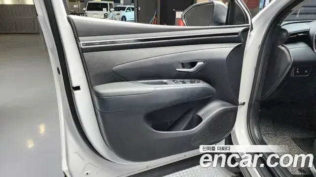 Hyundai Tucson Hybrid 2023 — Şəkil 27/31