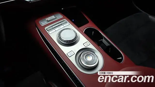 Genesis GV70 2021 — Photo 9/20