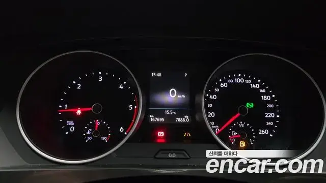 Volkswagen Tiguan 2018 — ფოტო 10/20