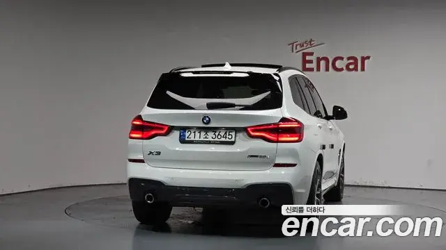 BMW X3 2021 — Şəkil 25/33