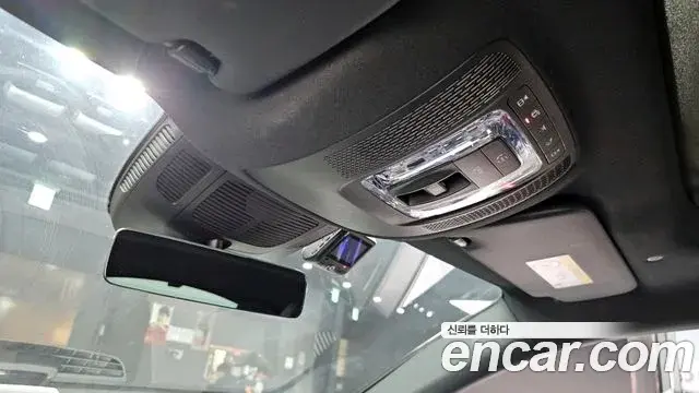 Mercedes-Benz GLE-Class 2023 — Photo 11/20