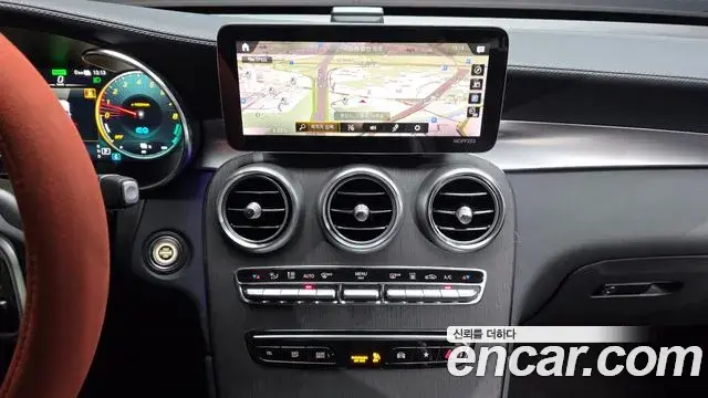 Mercedes-Benz GLC-Class 2022 — Şəkil 23/33