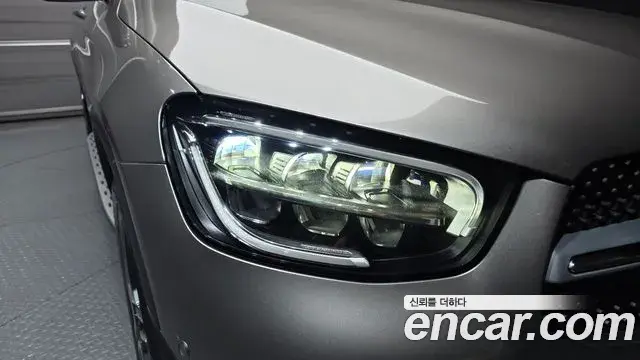 Mercedes-Benz GLC-Class 2022 — Şəkil 5/33
