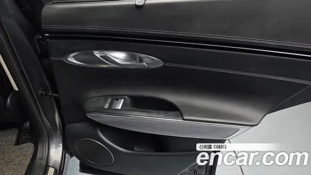 Genesis GV70 2021 — Photo 7/35