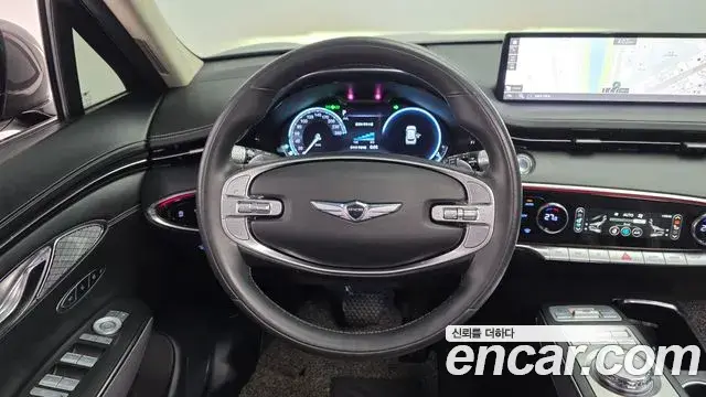 Genesis GV70 2021 — Photo 17/35