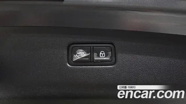 Genesis GV70 2021 — Photo 13/35