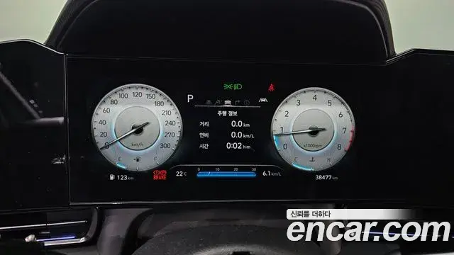 Hyundai The New Avante Hybrid 2021 — ფოტო 3/30