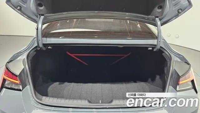 Hyundai The New Avante Hybrid 2021 — ფოტო 21/30