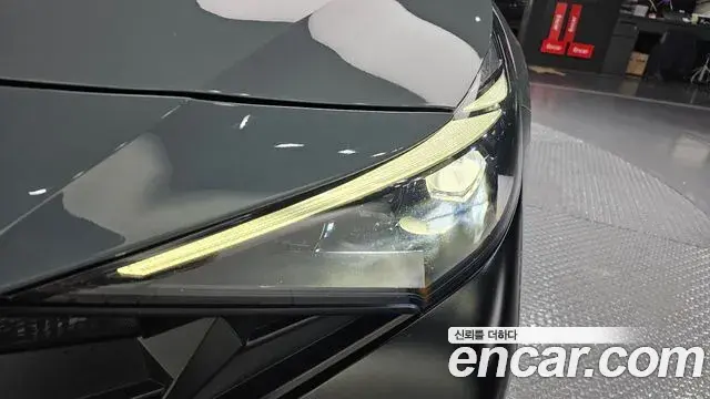 Hyundai The New Avante Hybrid 2021 — ფოტო 5/30