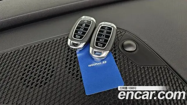 Hyundai The New Avante Hybrid 2021 — ფოტო 15/30